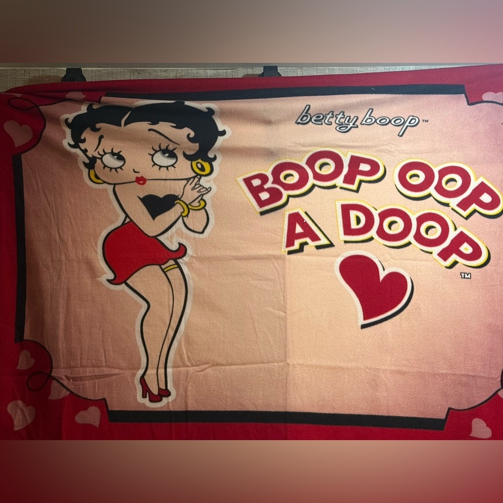 Betty Boop Pink and Red Heart Graphic Throw - 48x63”